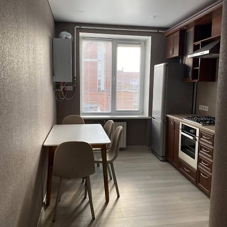 Apartpoltava Двокімнатні Апартаменти З Джакузі Біля Листопаду Eksteriør billede
