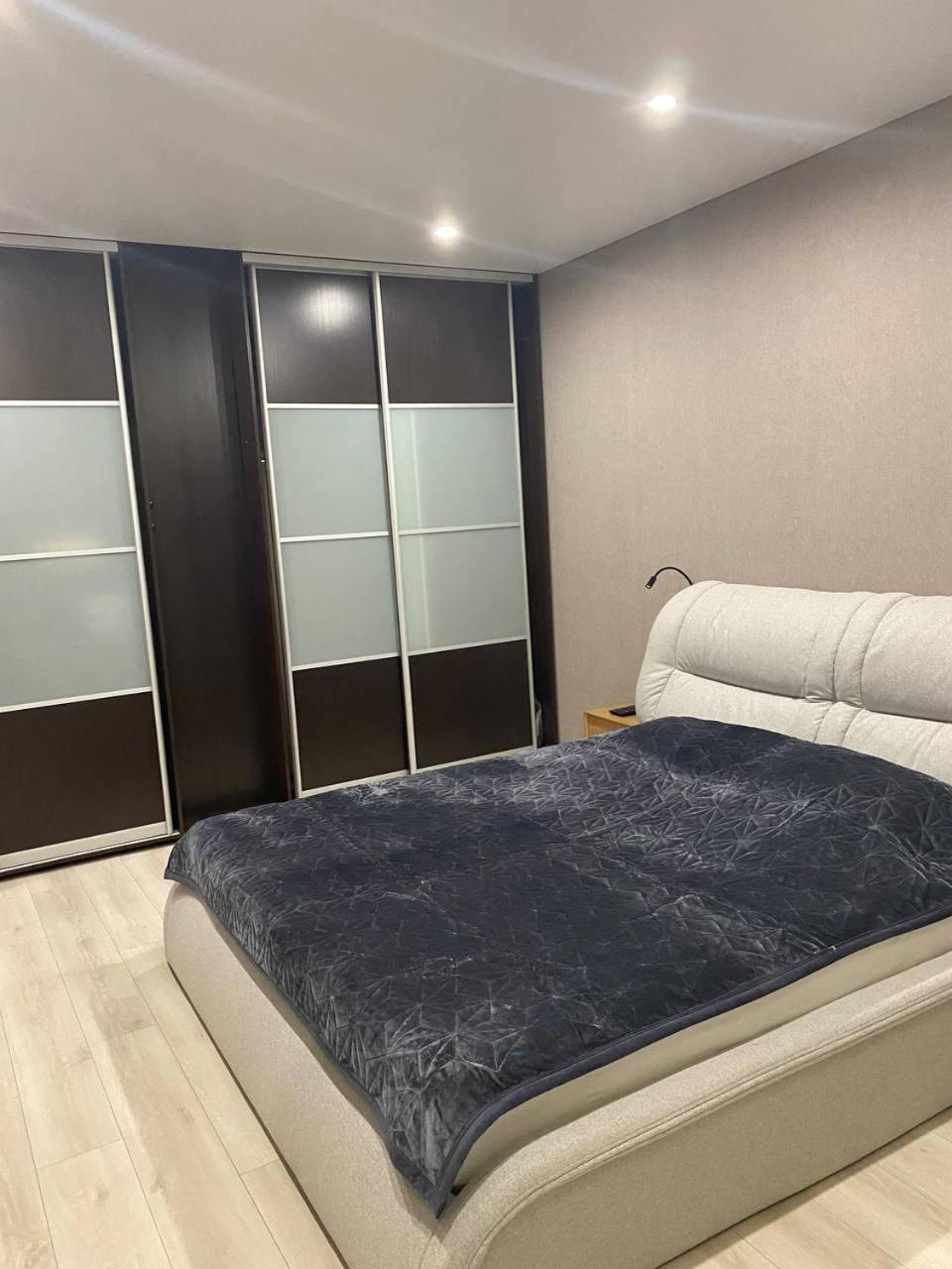Apartpoltava Двокімнатні Апартаменти З Джакузі Біля Листопаду Eksteriør billede