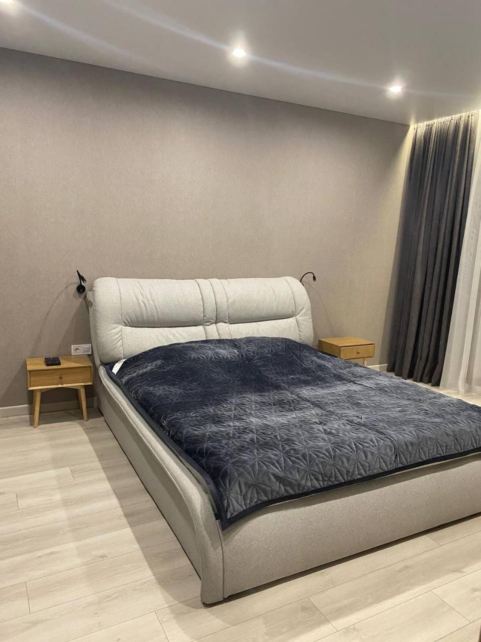 Apartpoltava Двокімнатні Апартаменти З Джакузі Біля Листопаду Eksteriør billede
