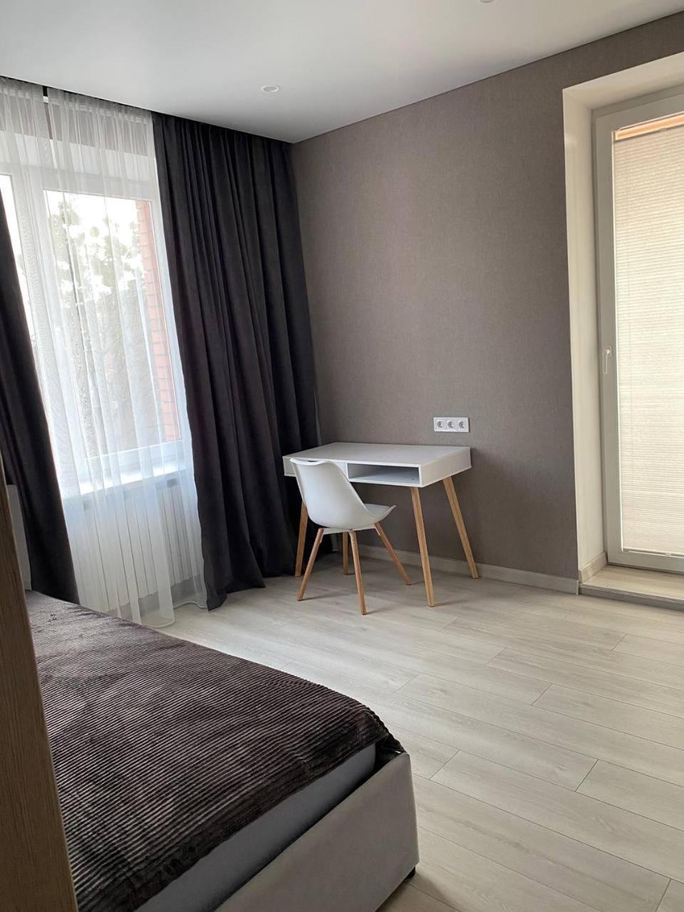 Apartpoltava Двокімнатні Апартаменти З Джакузі Біля Листопаду Eksteriør billede
